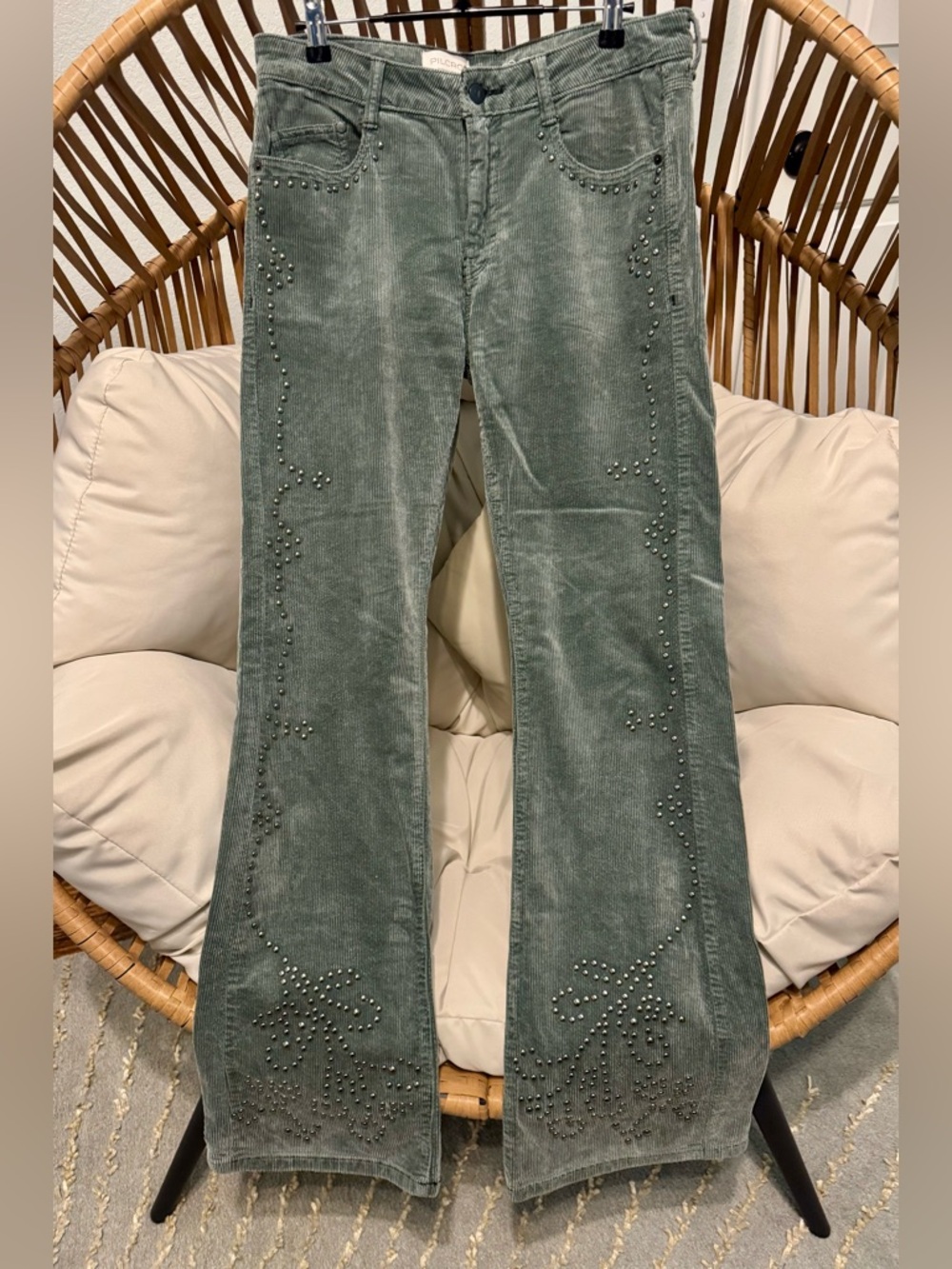 RARE ✨Anthro x Pilcro Essential Flare Mid-Rise Studded Corduroy Jeans ✨ NWOT 28 - Picture 6 of 15